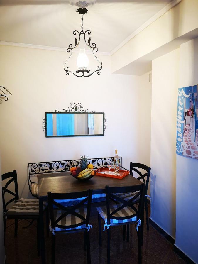 Sea&Sun Glyfada Apartment Atenas Exterior foto